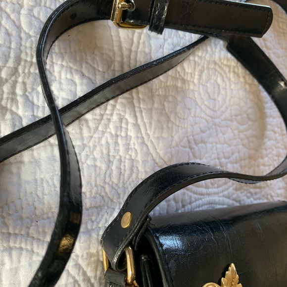 ✨Rare Vintage Black and Gold Embellished Crossbody✨ - Picture 5 of 8
